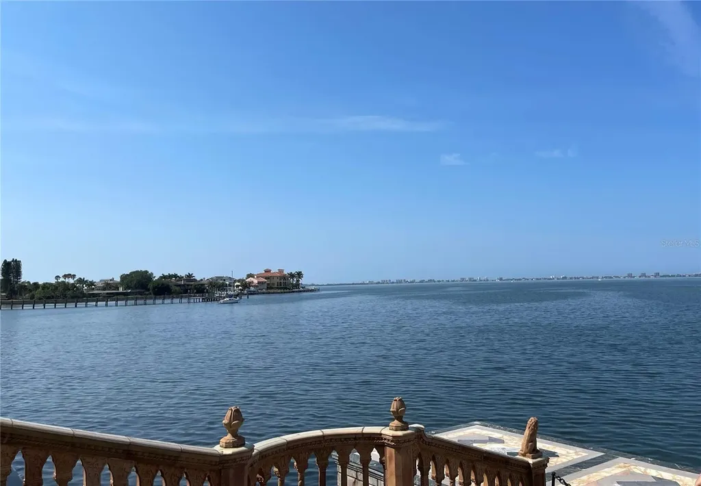 4944 Village Gardens Drive Sarasota FL 34234