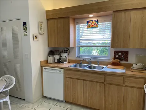 4944 Village Gardens Drive Sarasota FL 34234