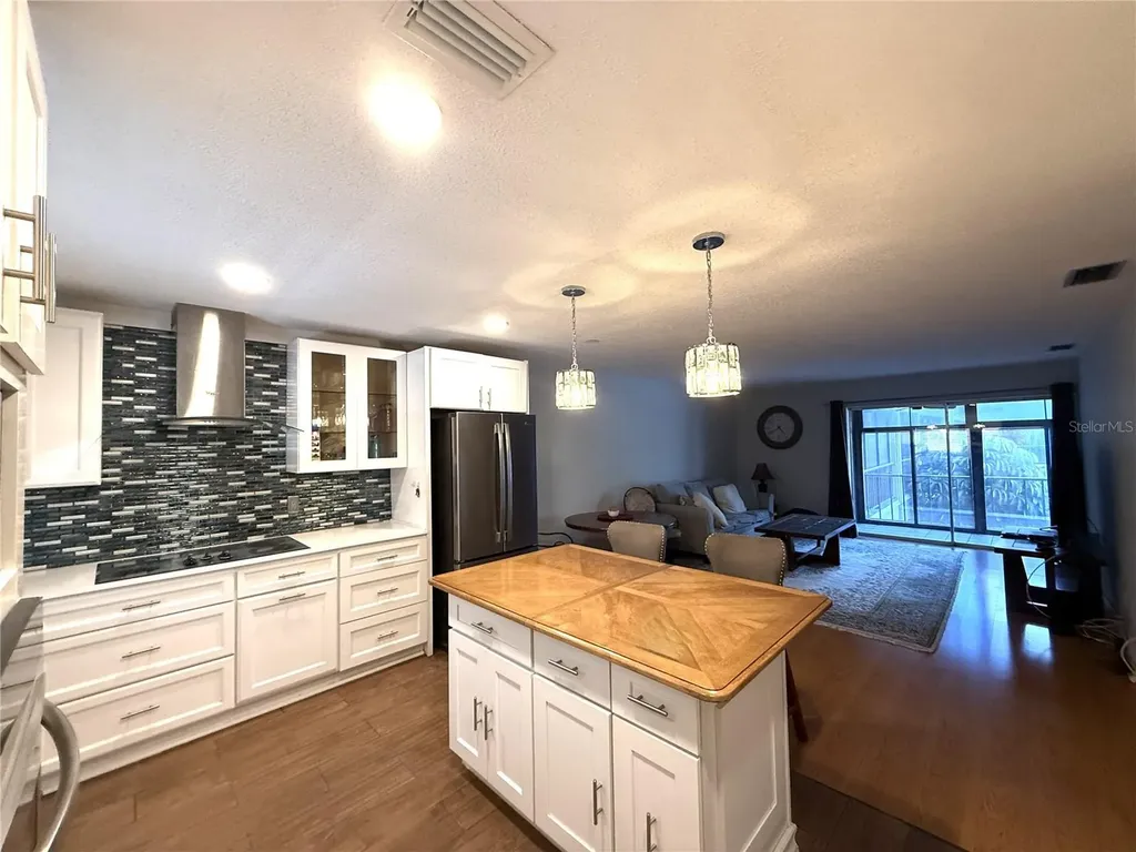 215 Valencia Boulevard Belleair Bluffs FL 33770