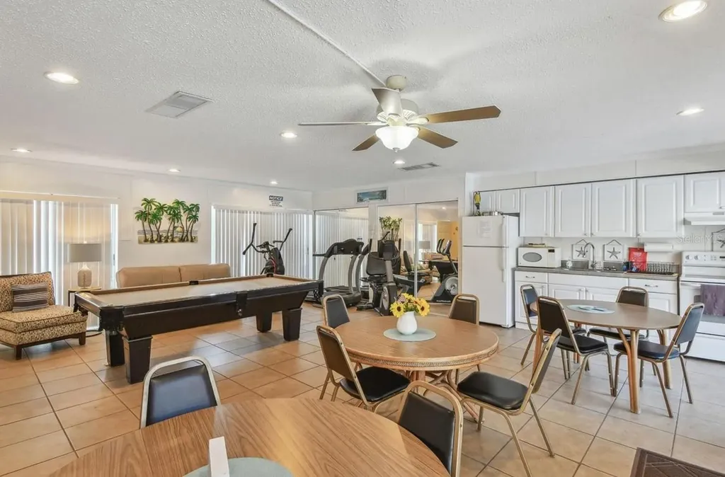 215 Valencia Boulevard Belleair Bluffs FL 33770