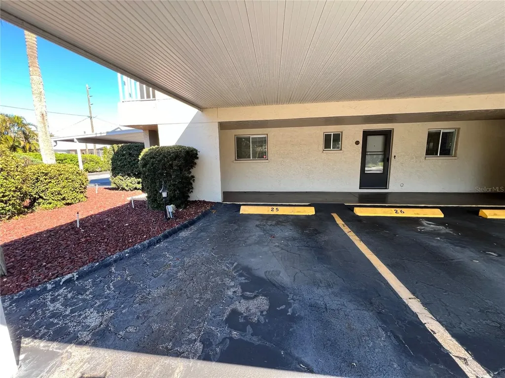 215 Valencia Boulevard Belleair Bluffs FL 33770