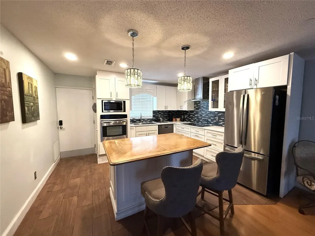 215 Valencia Boulevard Belleair Bluffs FL 33770