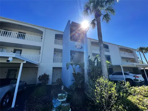 215 Valencia Boulevard Belleair Bluffs FL 33770
