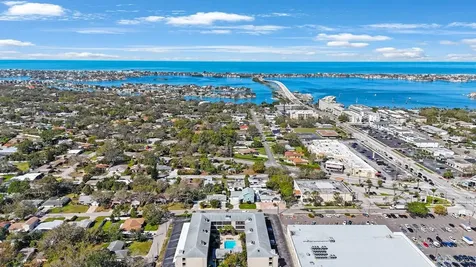 215 Valencia Boulevard Belleair Bluffs FL 33770