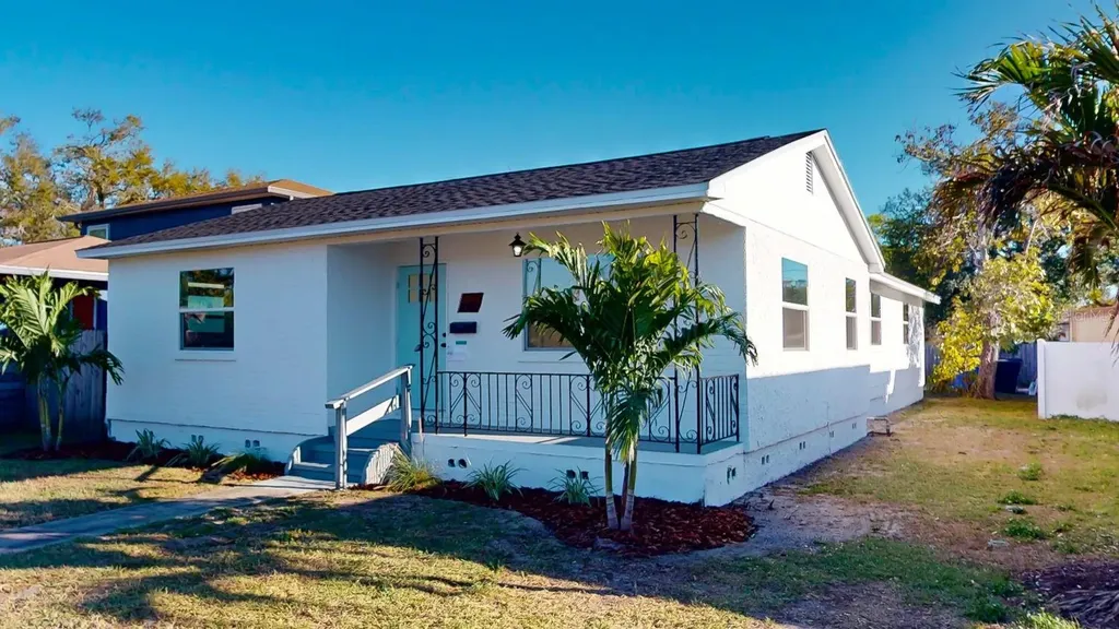 4586 12th Avenue N St Petersburg FL 33713