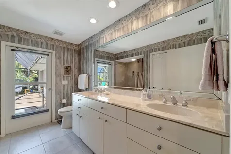 1284 Sorrento Woods Boulevard Nokomis FL 34275