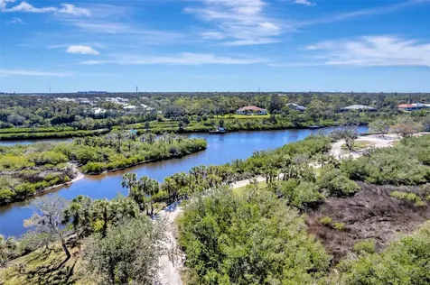 1284 Sorrento Woods Boulevard Nokomis FL 34275