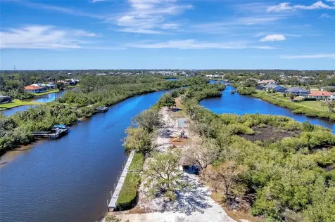 1284 Sorrento Woods Boulevard Nokomis FL 34275