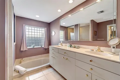 1284 Sorrento Woods Boulevard Nokomis FL 34275
