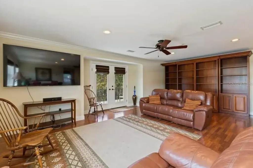 6139 Hollywood Boulevard Sarasota FL 34231