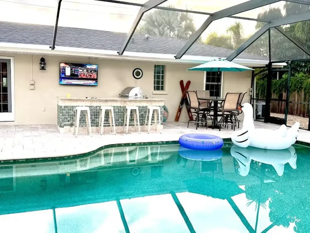 6139 Hollywood Boulevard Sarasota FL 34231