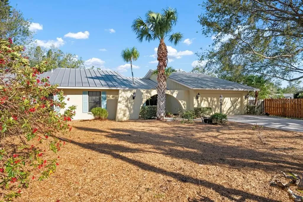 1855 Buccaneer Court Sarasota FL 34231