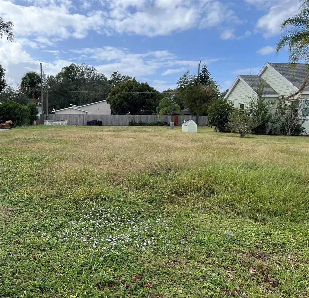 2436 Myrtle Avenue Sanford FL 32771
