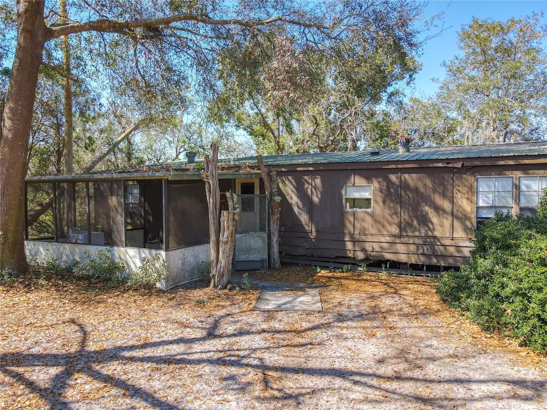 41204 Emeralda Island Road Leesburg FL 34788