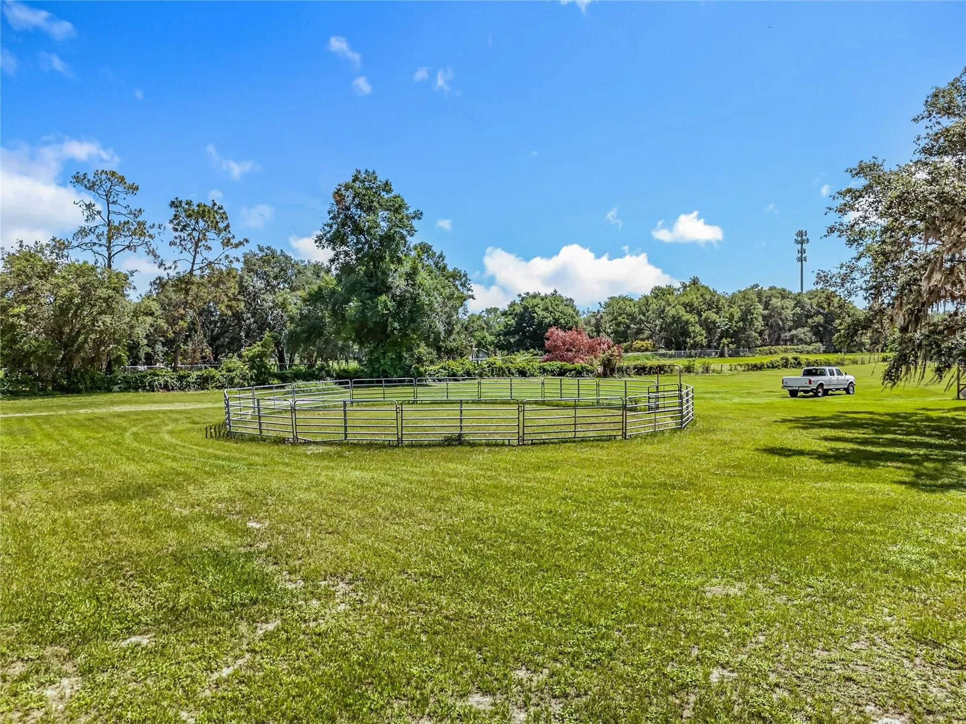 41204 Emeralda Island Road Leesburg FL 34788