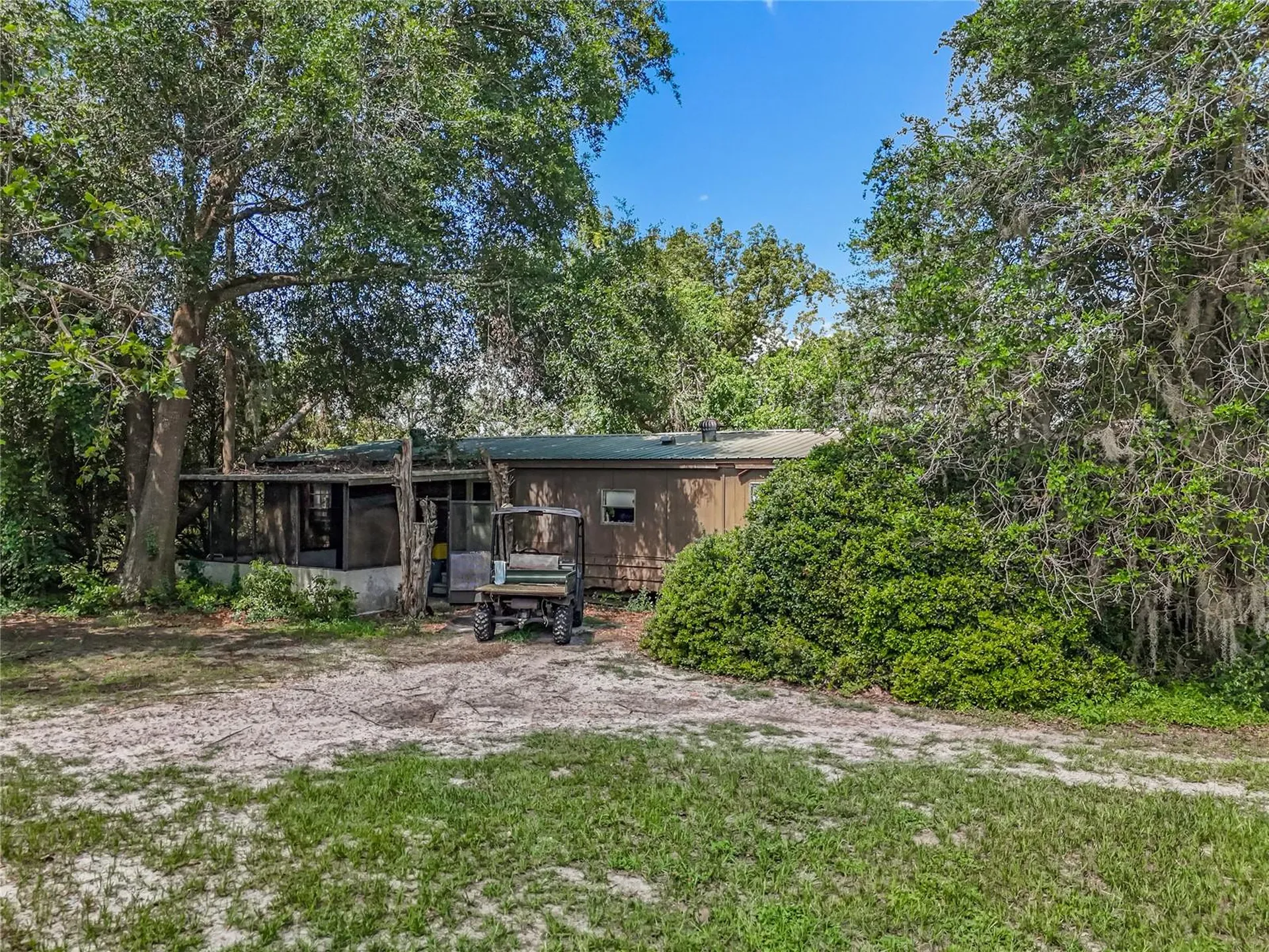 41204 Emeralda Island Road Leesburg FL 34788