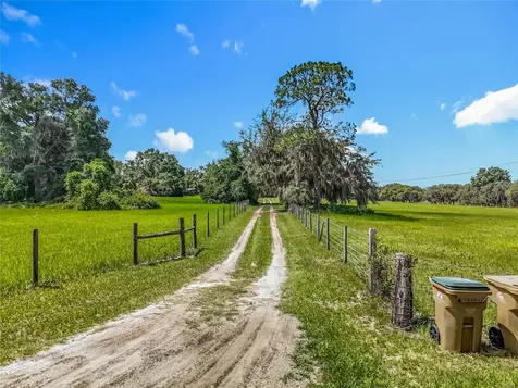 41204 Emeralda Island Road Leesburg FL 34788