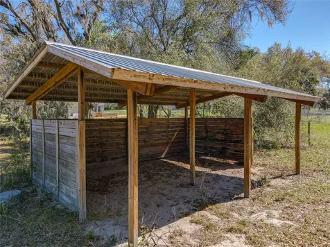41204 Emeralda Island Road Leesburg FL 34788