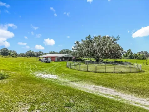 41204 Emeralda Island Road Leesburg FL 34788