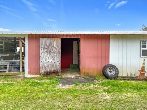 41204 Emeralda Island Road Leesburg FL 34788