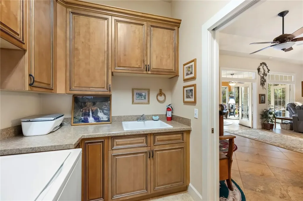 9250 Emily Drive Fanning Springs FL 32693