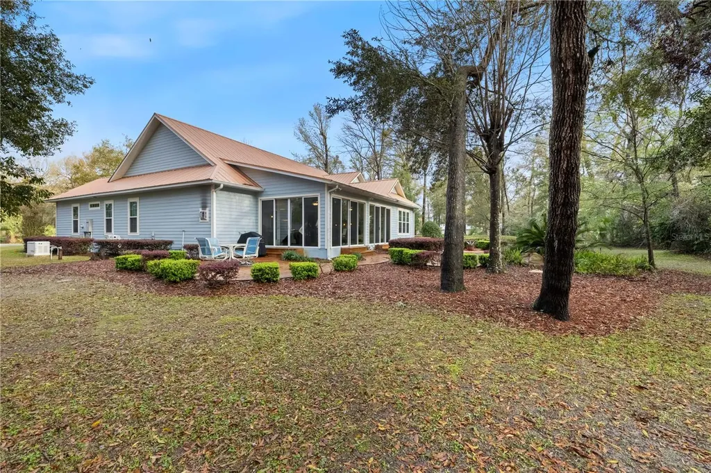 9250 Emily Drive Fanning Springs FL 32693