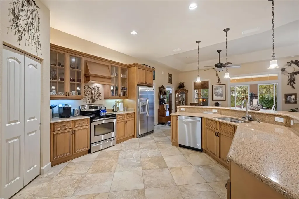 9250 Emily Drive Fanning Springs FL 32693