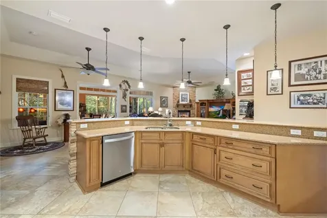 9250 Emily Drive Fanning Springs FL 32693