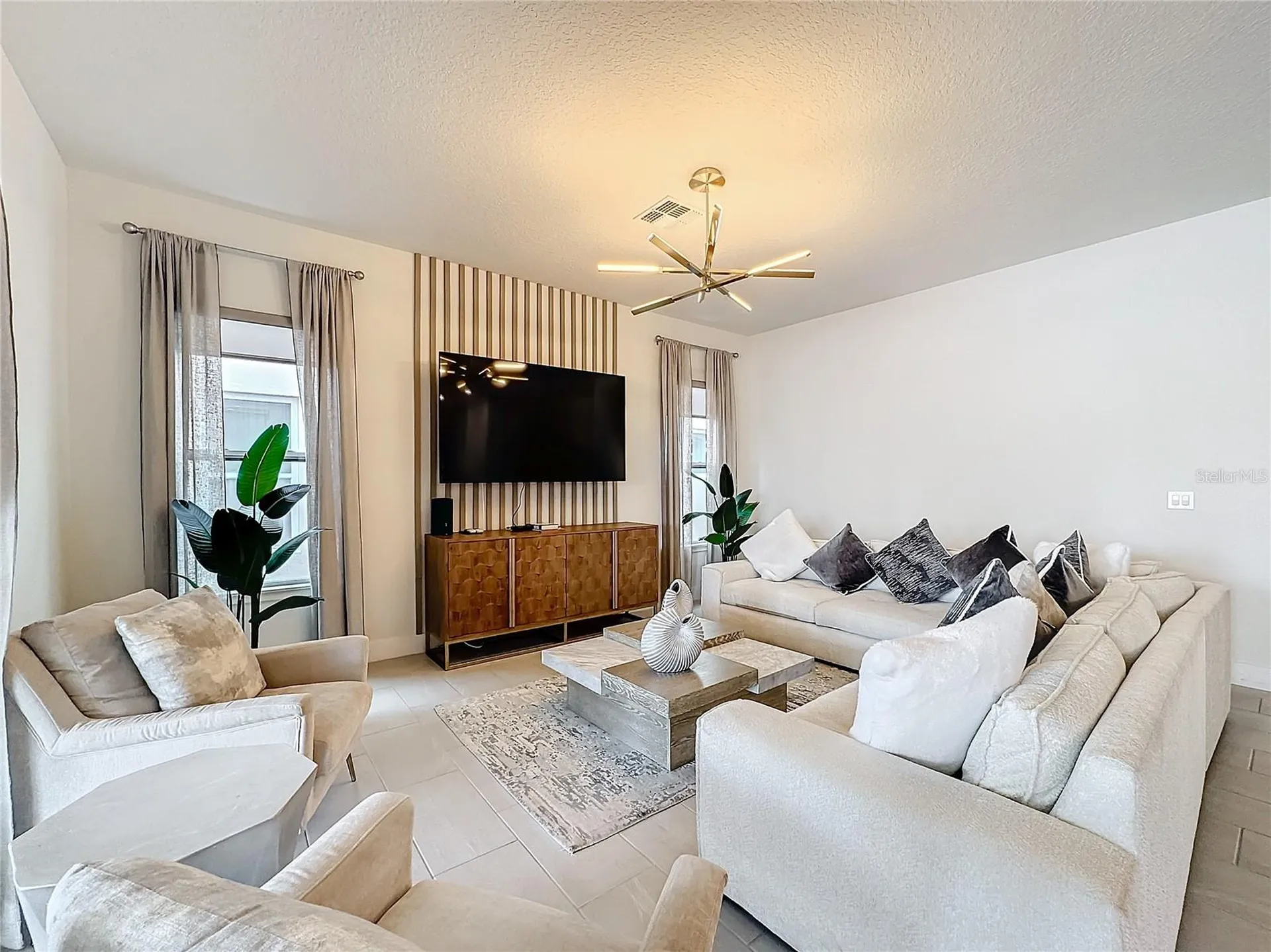 1003 Jack Nicklaus Court Kissimmee FL 34747