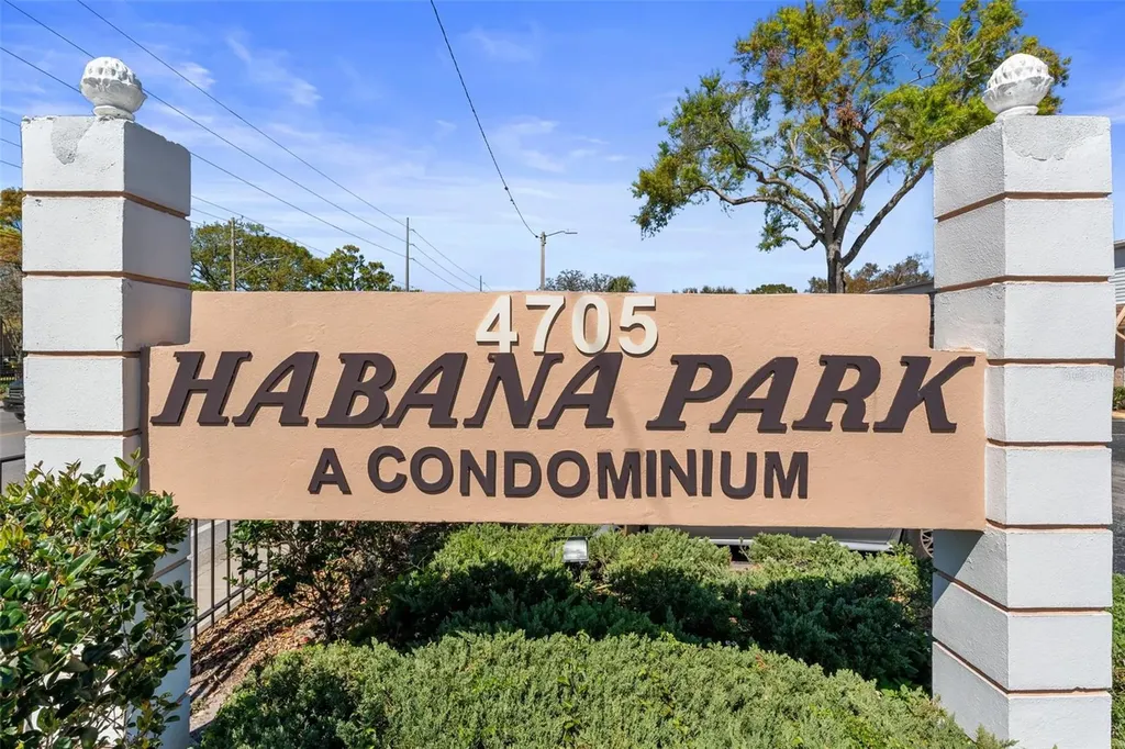 4724 Michael Court Tampa FL 33614