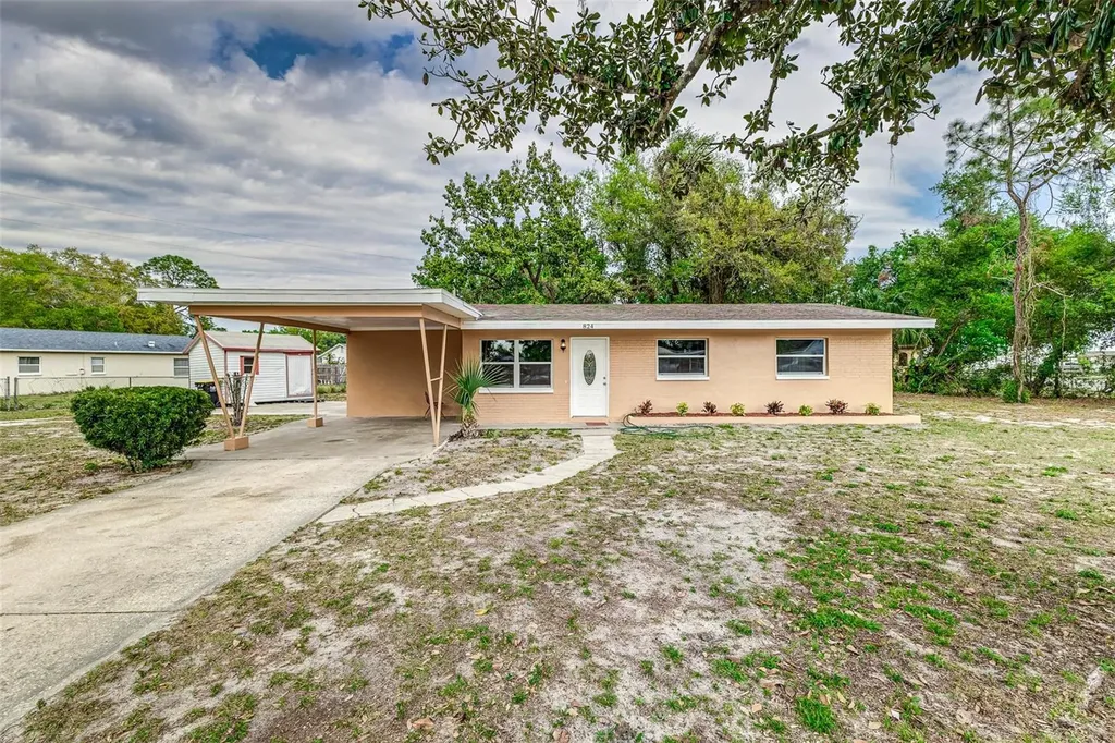 824 Interlake Drive Lakeland FL 33801