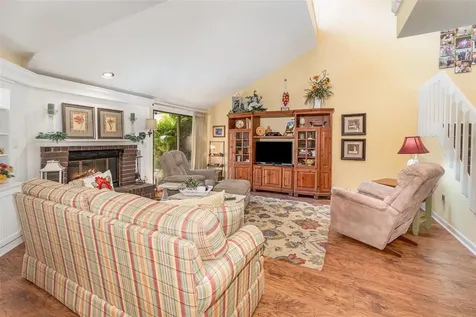 702 Clusterwood Drive Yalaha FL 34797