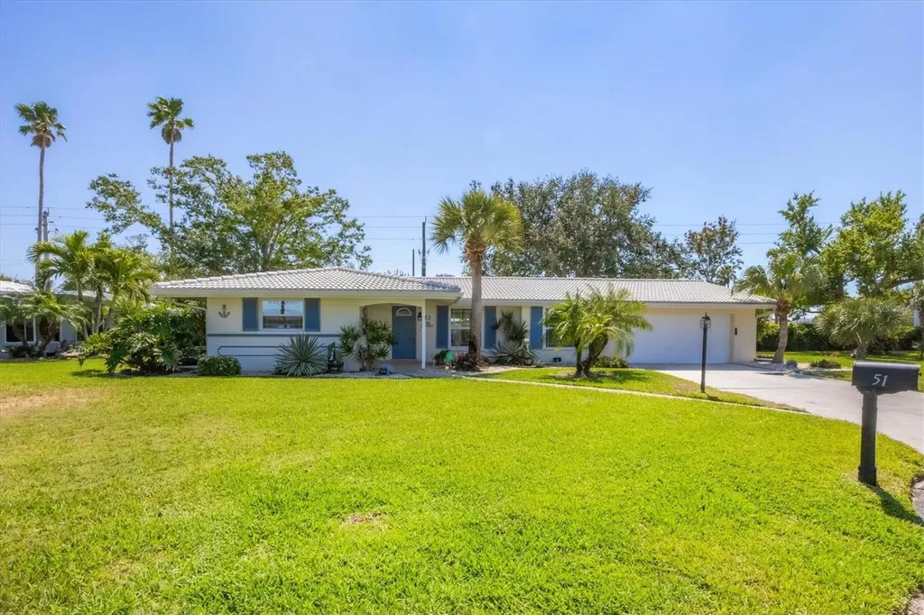 51 Oakwood Drive N Englewood FL 34223