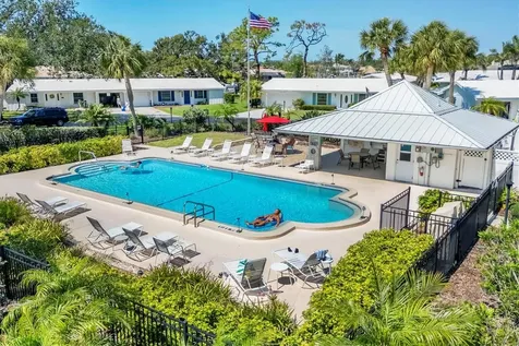 51 Oakwood Drive N Englewood FL 34223
