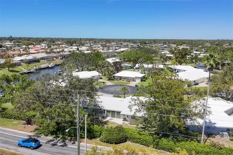 51 Oakwood Drive N Englewood FL 34223