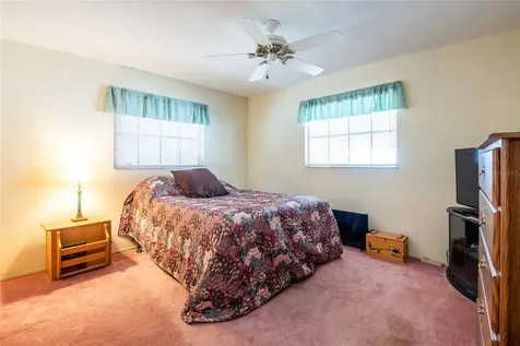 1830 Oak Forest Drive S Clearwater FL 33759