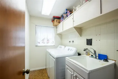 1830 Oak Forest Drive S Clearwater FL 33759