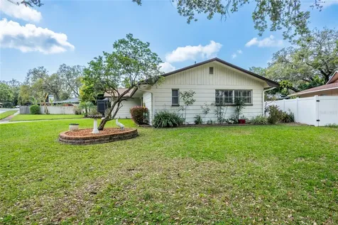 1830 Oak Forest Drive S Clearwater FL 33759