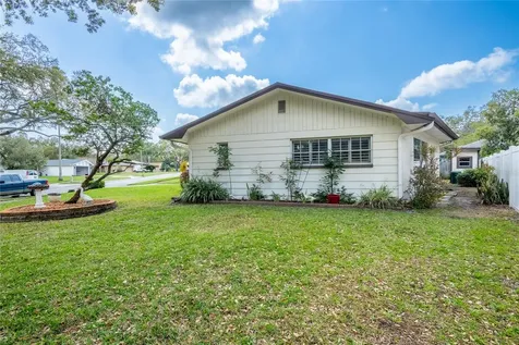1830 Oak Forest Drive S Clearwater FL 33759