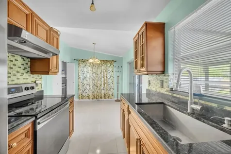 1225 Mohrlake Drive Brandon FL 33511