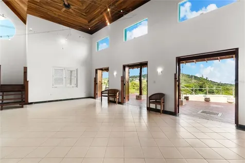 59 Reina Isabel Rio Grande PR 00745