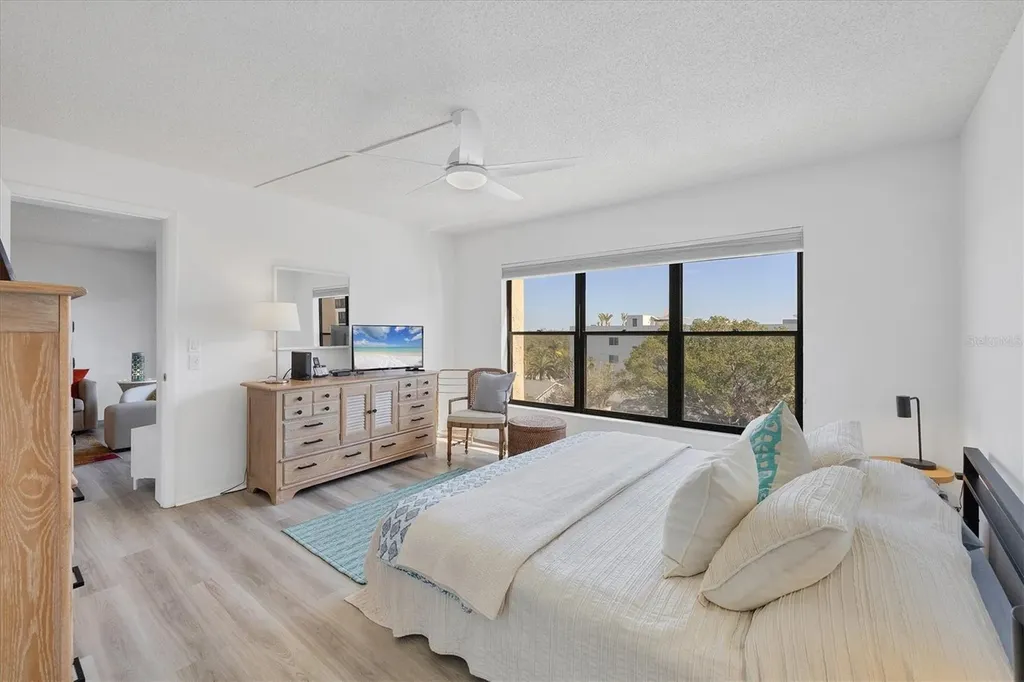 1001 Benjamin Franklin Drive Sarasota FL 34236