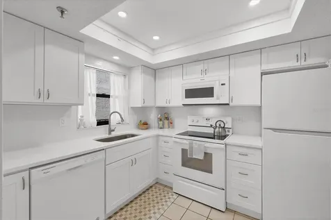 1001 Benjamin Franklin Drive Sarasota FL 34236