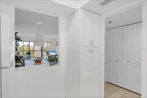 1001 Benjamin Franklin Drive Sarasota FL 34236