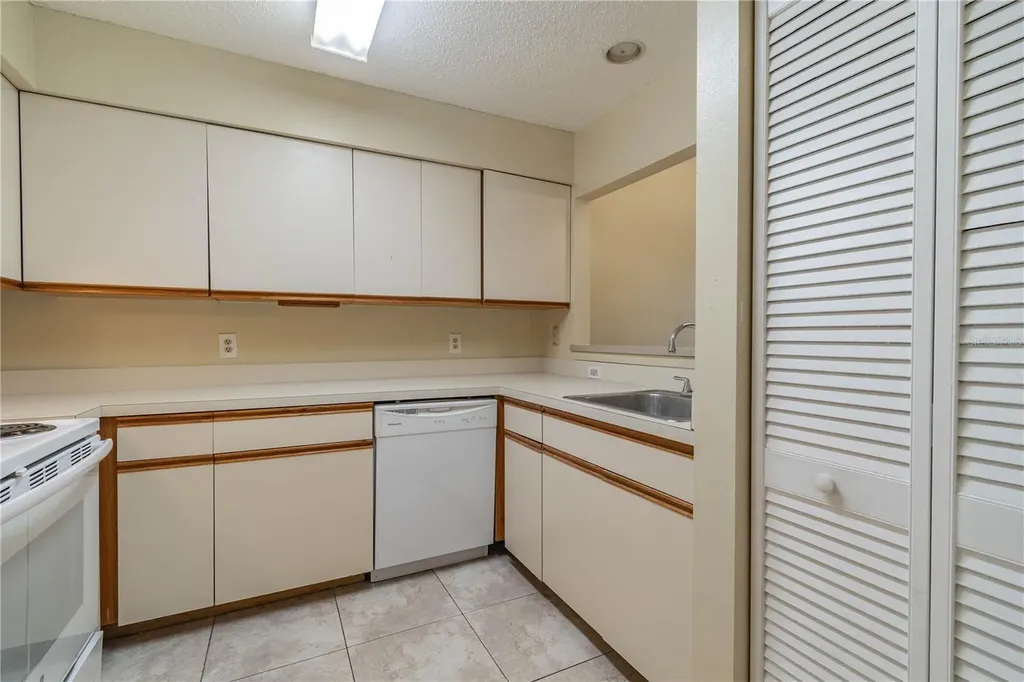 2333 Feather Sound Drive Clearwater FL 33762