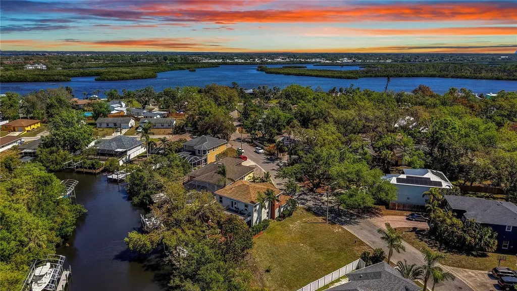 3107 Pine Street Bradenton FL 34208