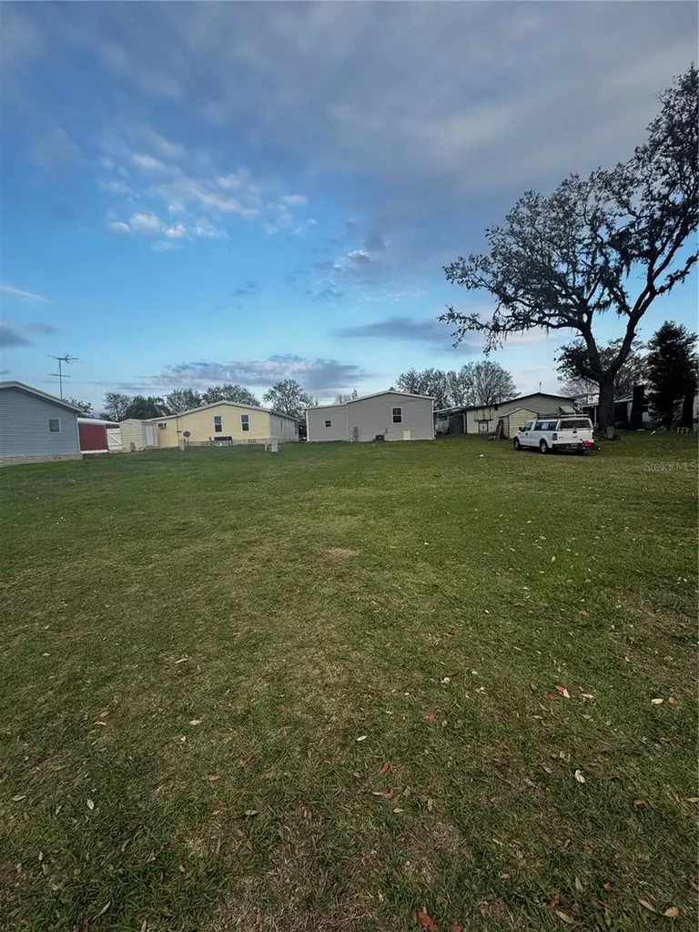 10024 Wellington Avenue Dade City FL 33525