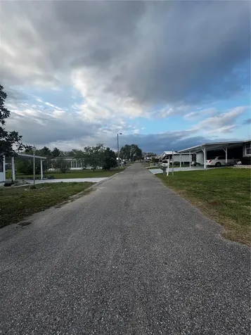 10024 Wellington Avenue Dade City FL 33525