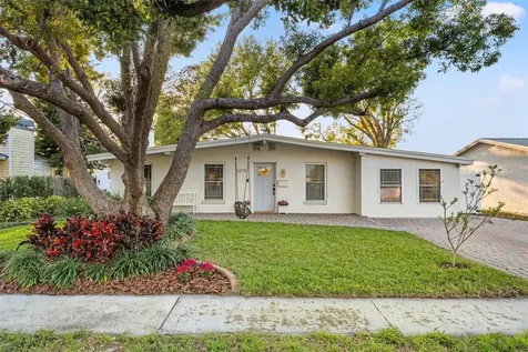 5215 S Quincy Street Tampa FL 33611