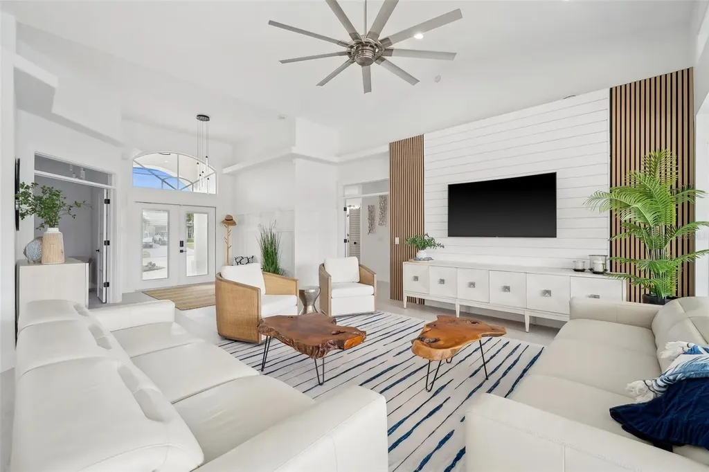 5207 SW 20th Place Cape Coral FL 33914